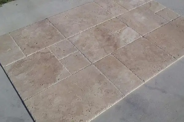 Brushed & Chiselled Edge Travertine Classic Pattern Set x 1,2cm